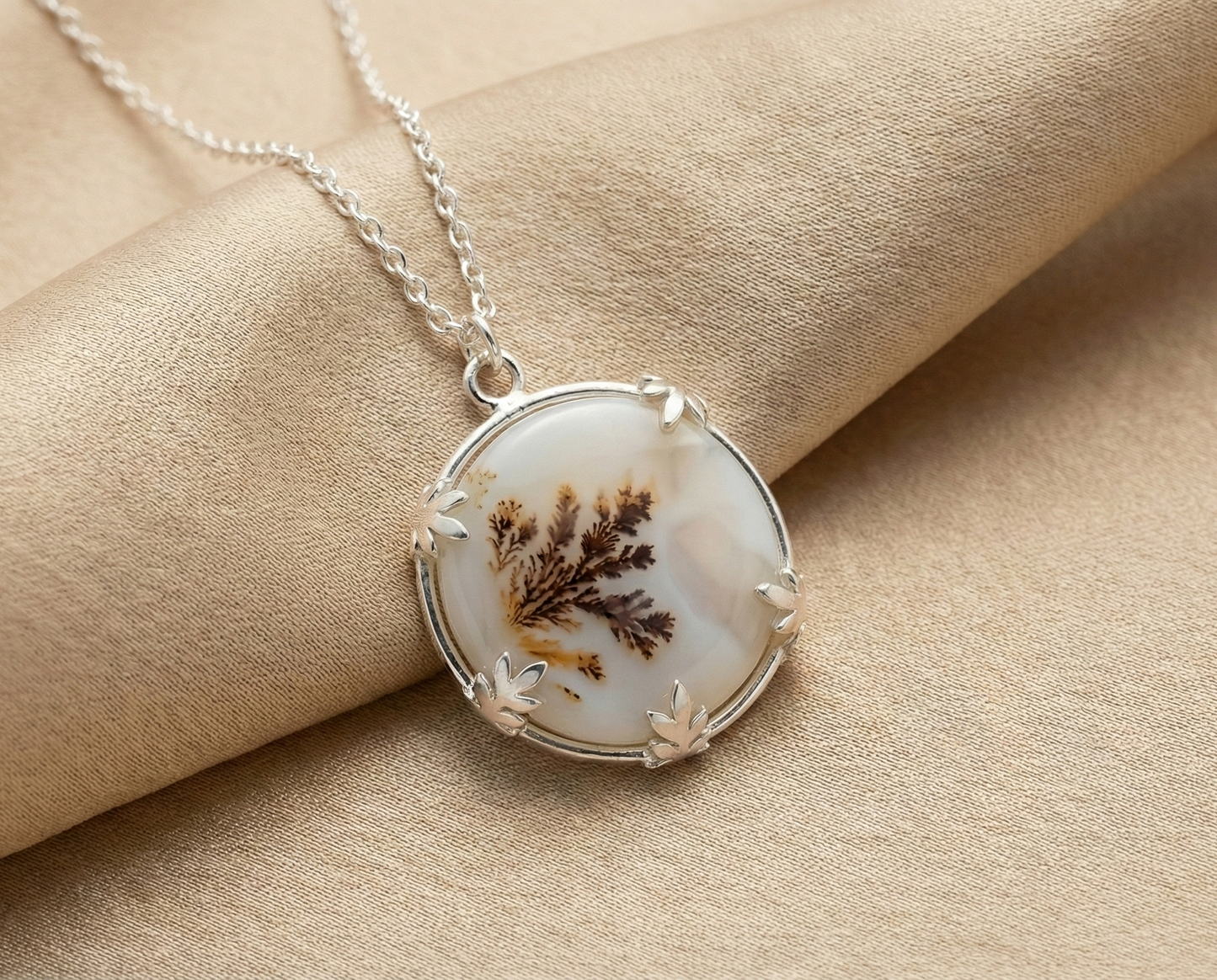 Saakshi Pendant - Style III